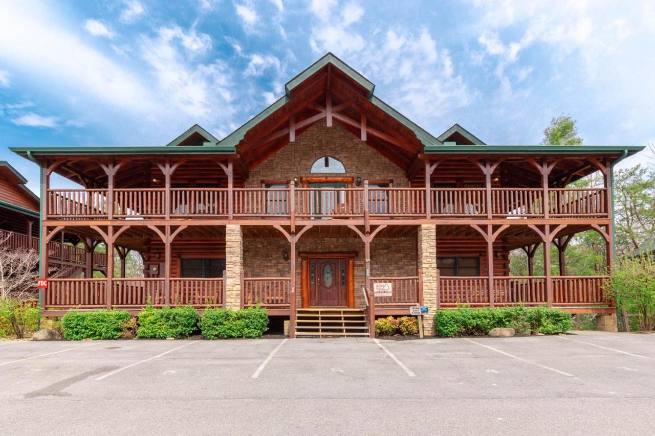 Pine Tree Lodge แกตลิงเบิร์ก ภายนอก รูปภาพ