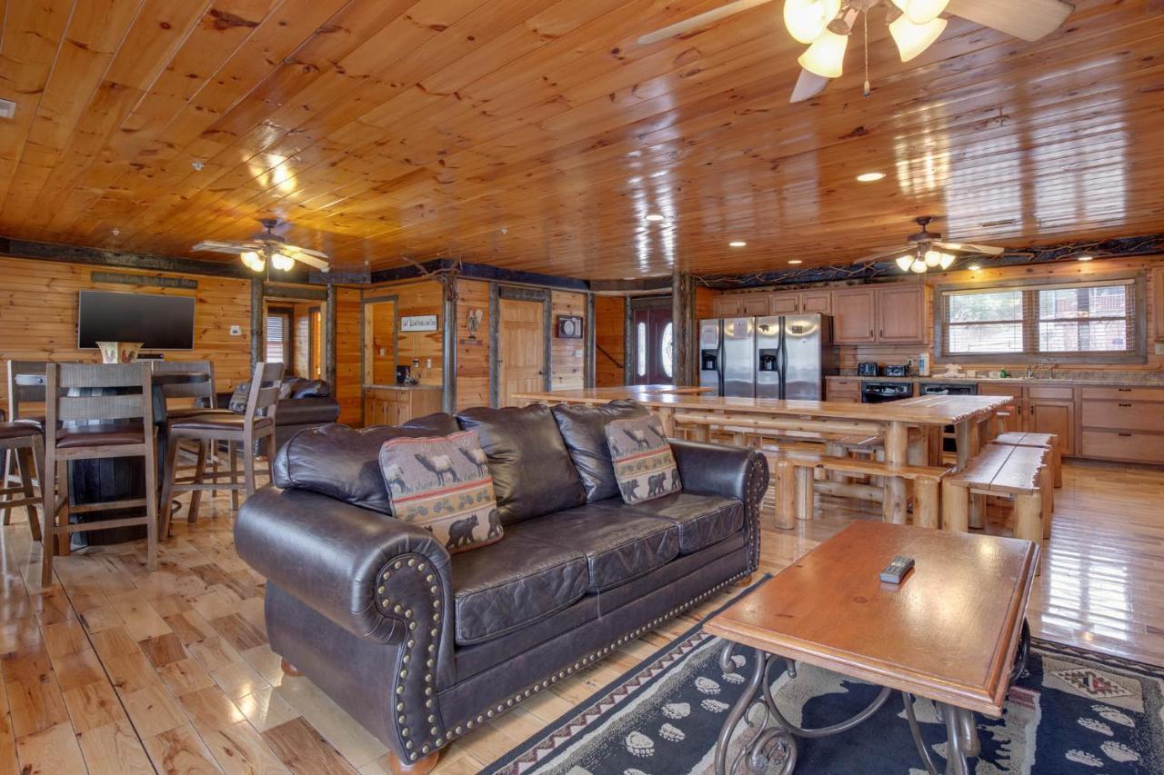 Pine Tree Lodge แกตลิงเบิร์ก ภายนอก รูปภาพ