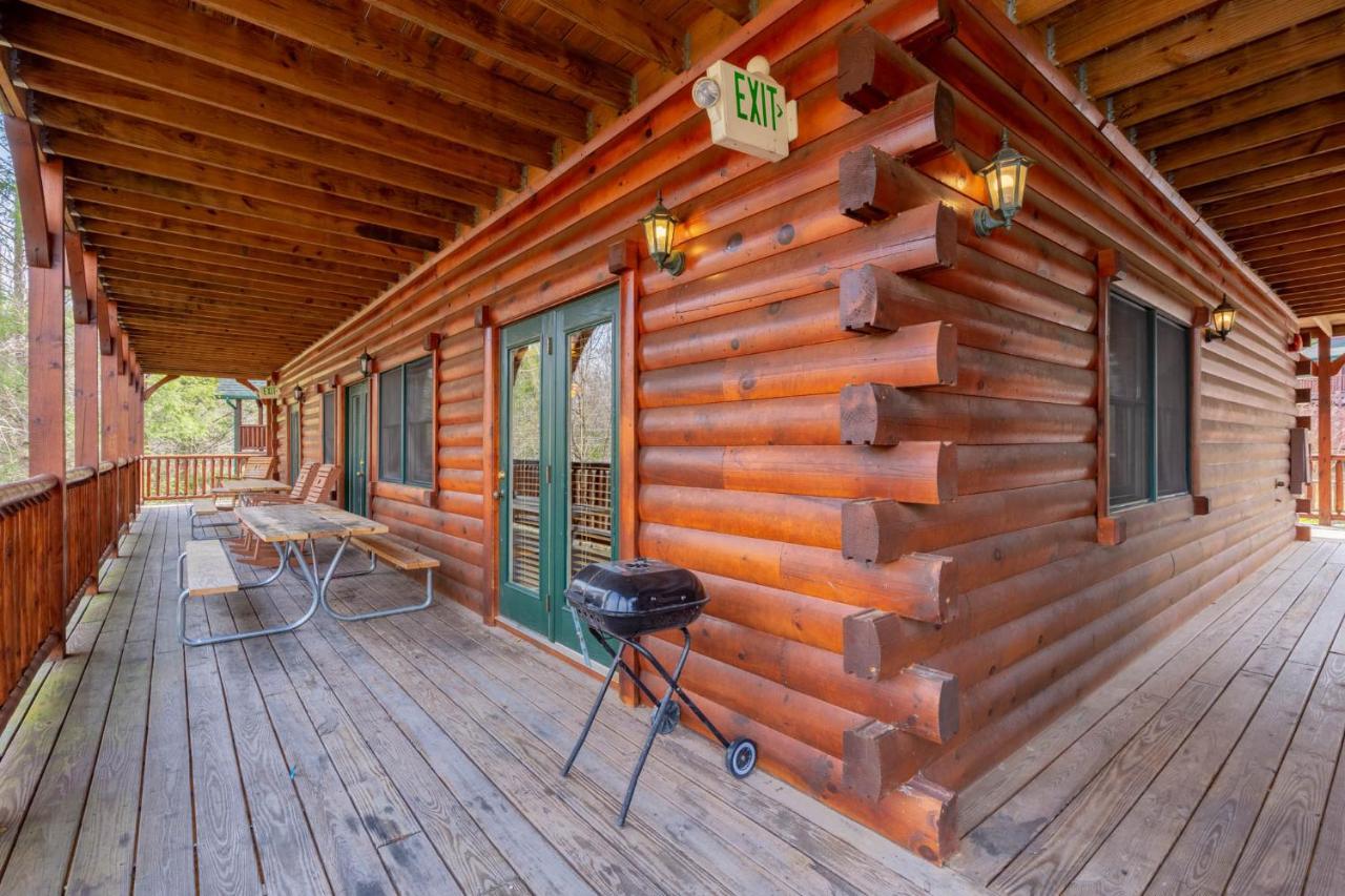 Pine Tree Lodge แกตลิงเบิร์ก ภายนอก รูปภาพ