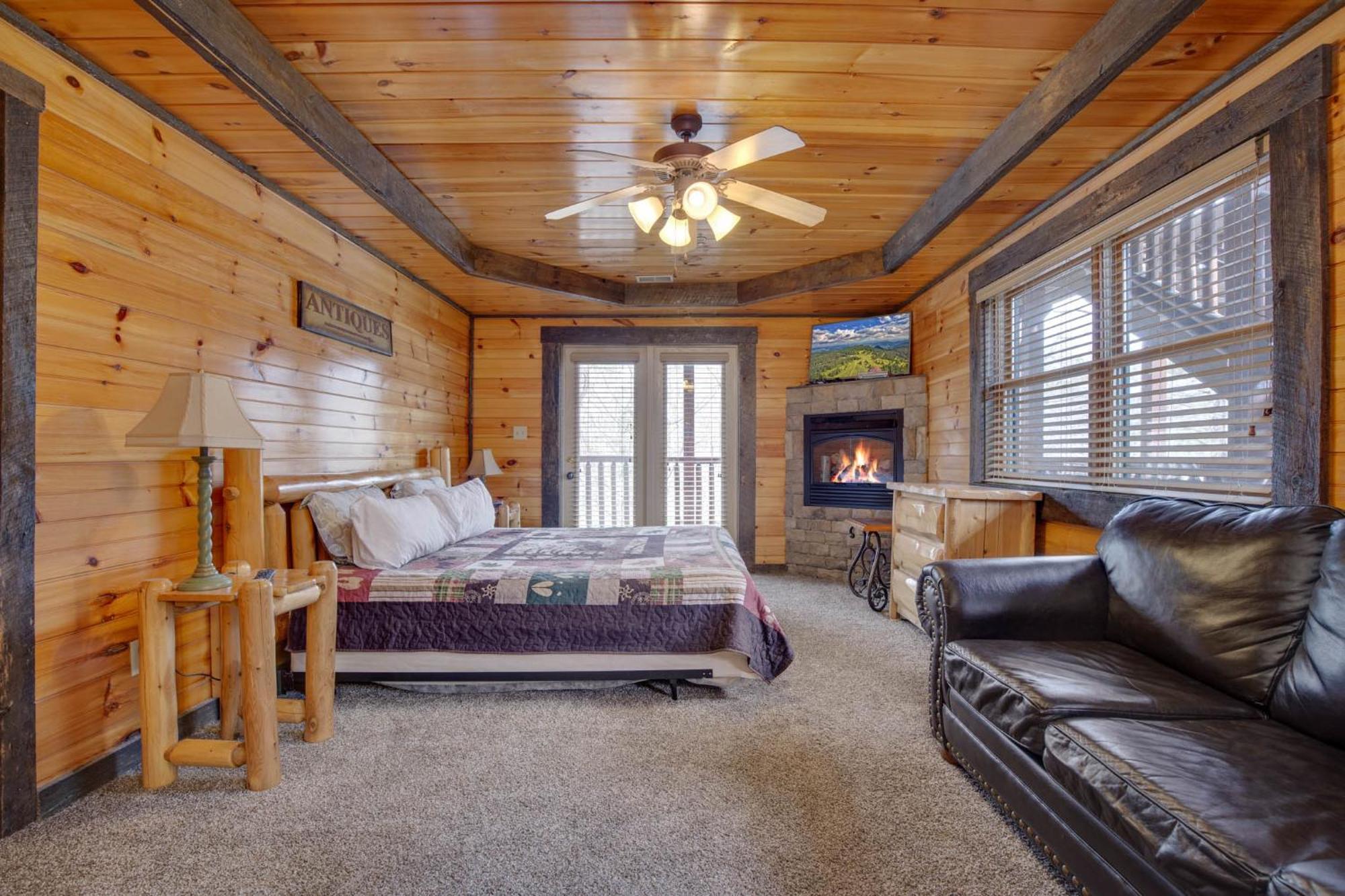 Pine Tree Lodge แกตลิงเบิร์ก ภายนอก รูปภาพ
