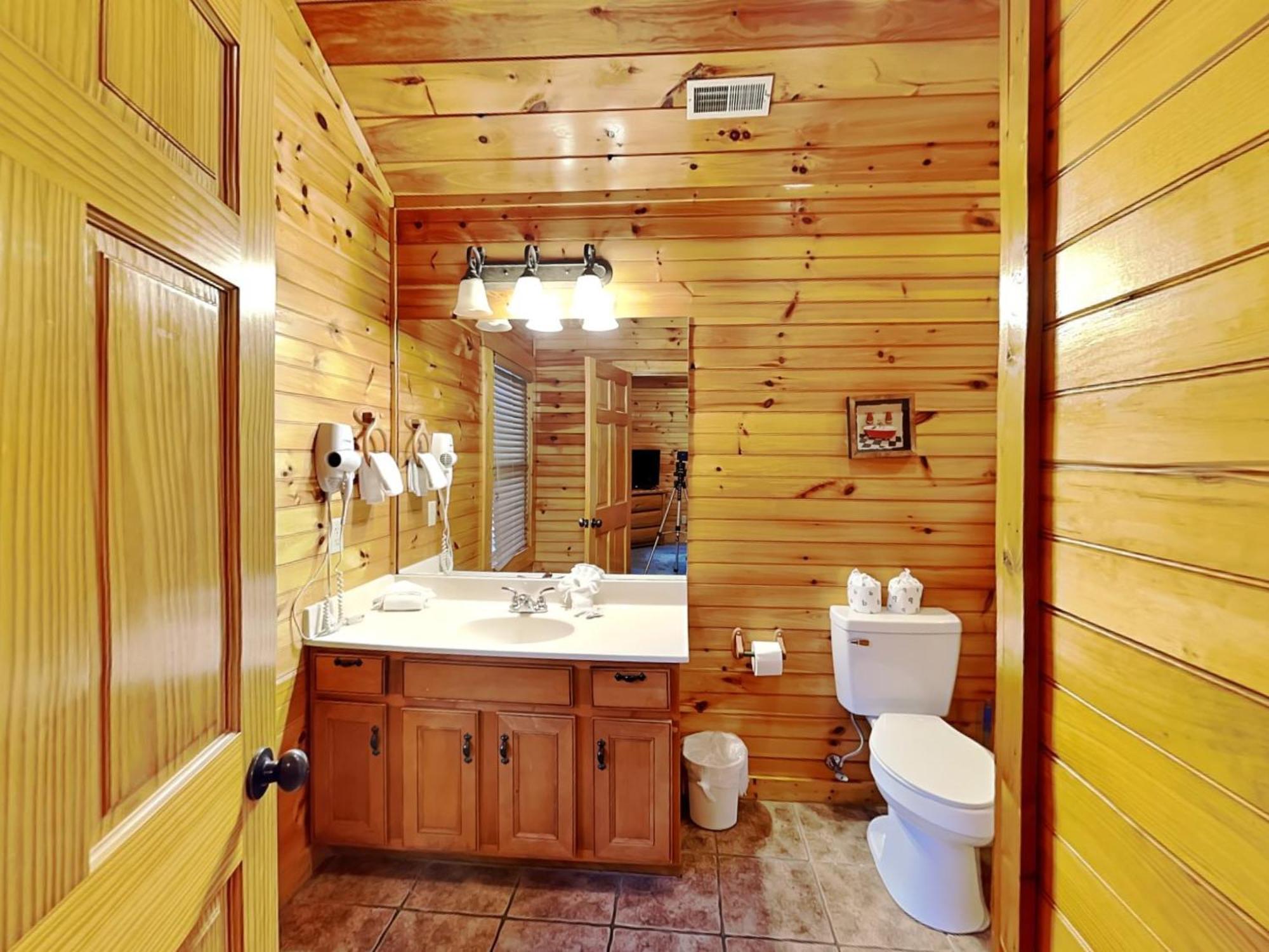 Pine Tree Lodge แกตลิงเบิร์ก ภายนอก รูปภาพ